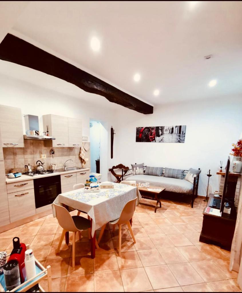 Apartamento La Casa Del Borgo Anagni Exterior foto