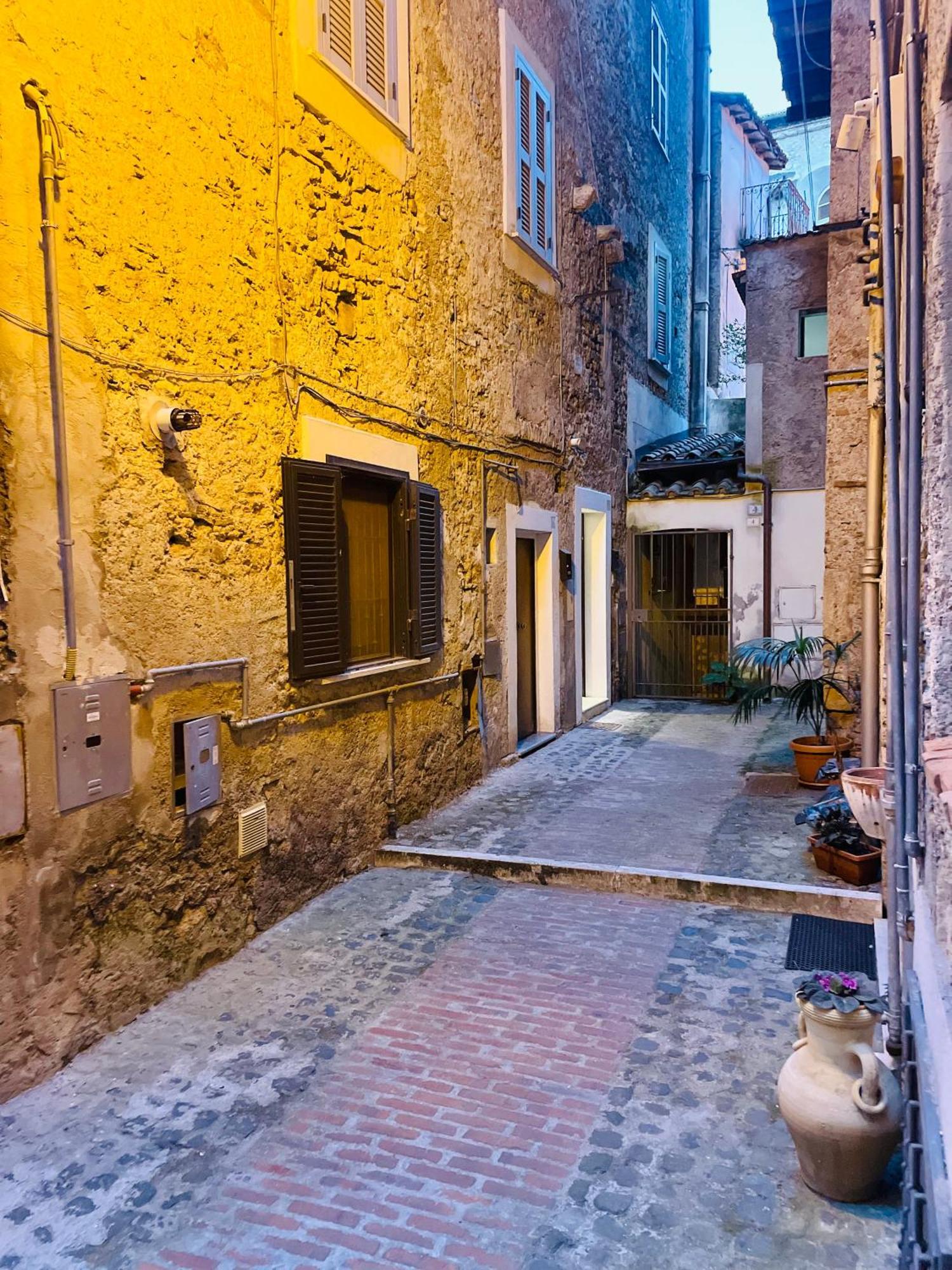 Apartamento La Casa Del Borgo Anagni Exterior foto