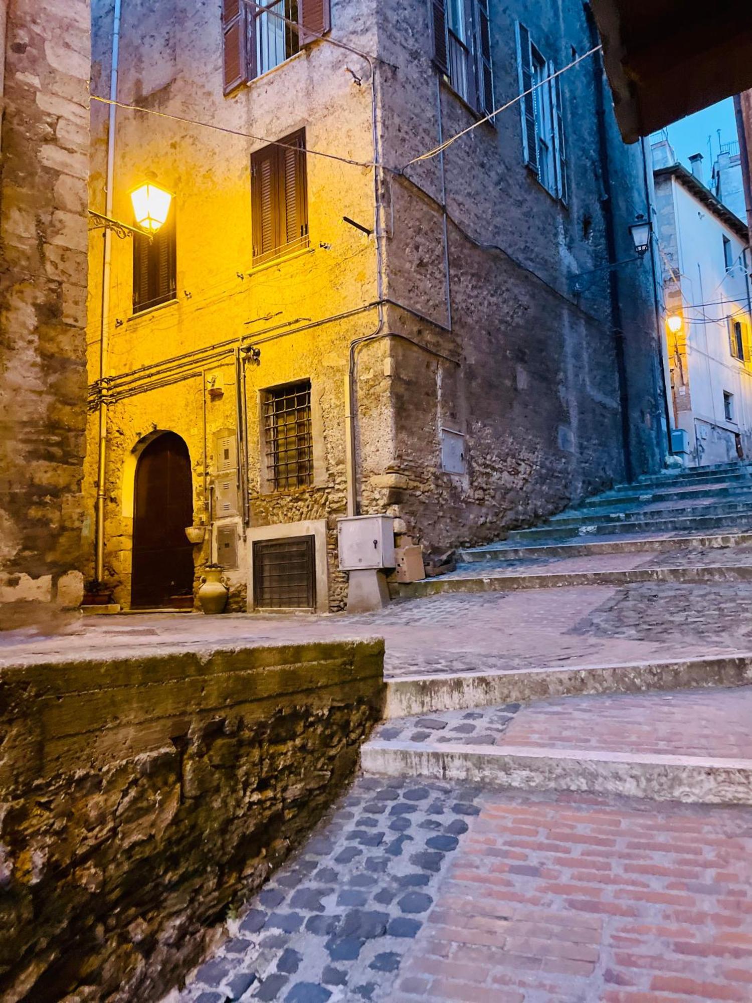 Apartamento La Casa Del Borgo Anagni Exterior foto