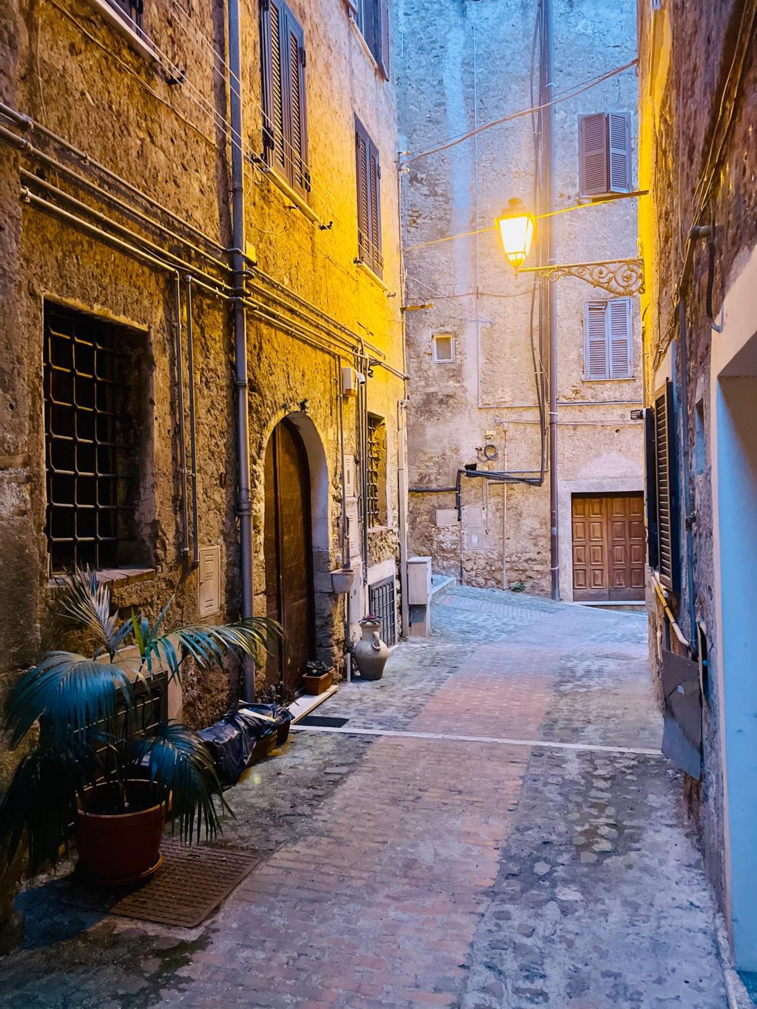 Apartamento La Casa Del Borgo Anagni Exterior foto